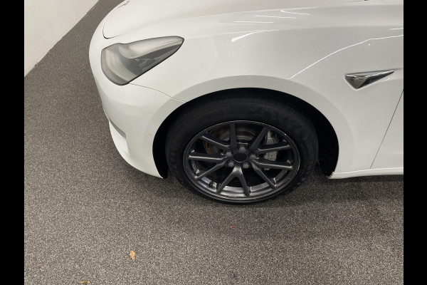 Tesla Model 3 Long Range AWD 75 kWh Panoramadak Navigatie Camera Parkeersensoren Adaptive Cruise Control Full Led Stoelverwarming Climate Control Getinte ramen Lichtmetalen velgen