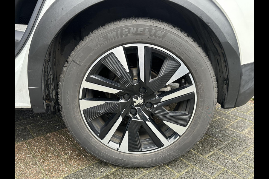 Peugeot e-2008 EV GT Première 3 fase 50 kWh VAN: 18.400,- VOOR: 16.770,- UW EINDEJAARSVOORDEEL: 1.630,- | RIJKLAARPRIJS INCL. 12MND BOVAG GARANTIE | STOELVERWARMING | DODE HOEK EN CAMERA