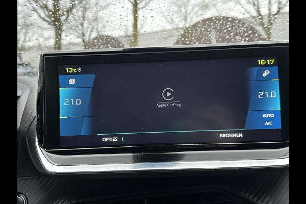 Peugeot e-2008 EV GT Première 3 fase 50 kWh VAN: 18.400,- VOOR: 16.770,- UW EINDEJAARSVOORDEEL: 1.630,- | RIJKLAARPRIJS INCL. 12MND BOVAG GARANTIE | STOELVERWARMING | DODE HOEK EN CAMERA