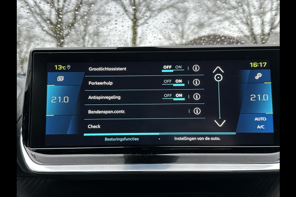 Peugeot e-2008 EV GT Première 3 fase 50 kWh VAN: 18.400,- VOOR: 16.770,- UW EINDEJAARSVOORDEEL: 1.630,- | RIJKLAARPRIJS INCL. 12MND BOVAG GARANTIE | STOELVERWARMING | DODE HOEK EN CAMERA