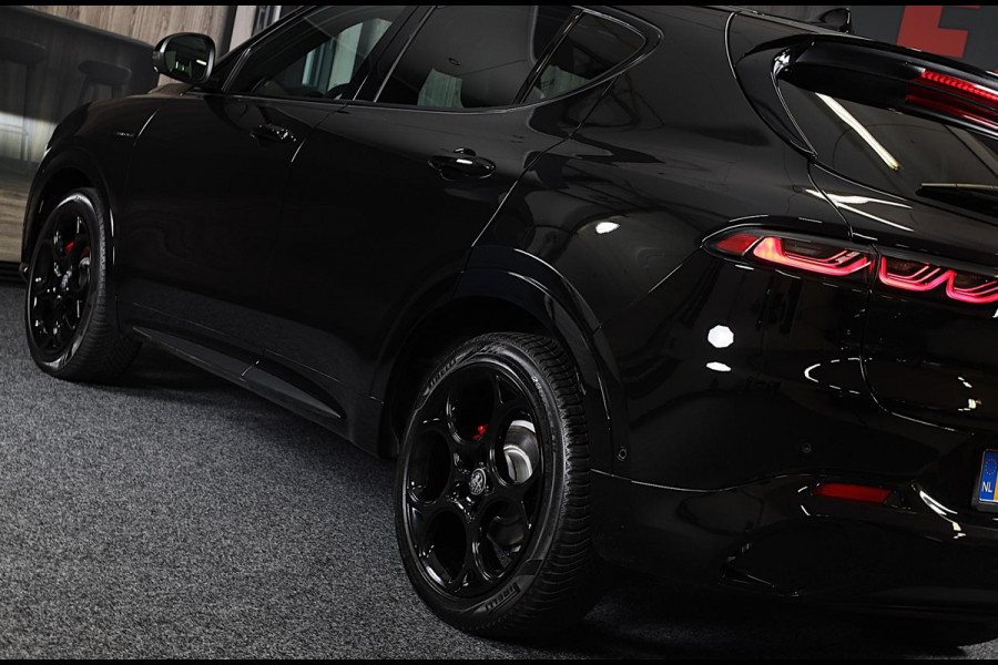 Alfa Romeo Tonale 1.5T Hybrid Veloce / 160 PK / Acc / Leder / Navi / 360 Camera / HK / Sfeerverlichting / Dode Hoek / Lane Assist