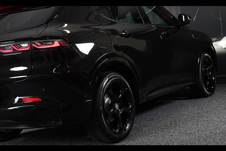 Alfa Romeo Tonale 1.5T Hybrid Veloce / 160 PK / Acc / Leder / Navi / 360 Camera / HK / Sfeerverlichting / Dode Hoek / Lane Assist