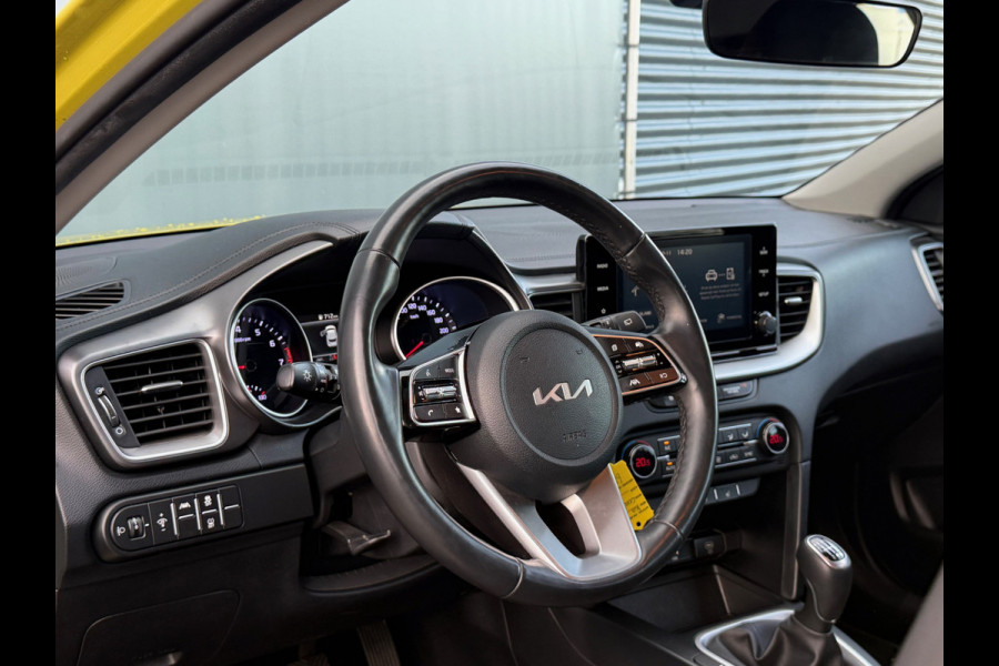 Kia Xceed BWJ 2023 | 1.0T 120PK ComfortLine | CLIMA | CAMERA A | STOELVERW | STUURWIELVERW | CARPLAY | NAVI | LICHTMETAAL |