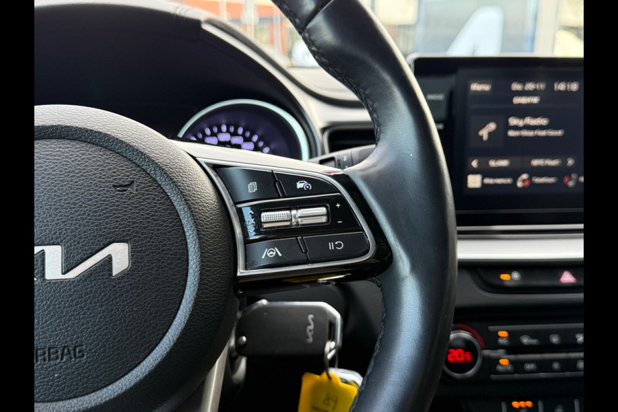 Kia Xceed BWJ 2023 | 1.0T 120PK ComfortLine | CLIMA | CAMERA A | STOELVERW | STUURWIELVERW | CARPLAY | NAVI | LICHTMETAAL |