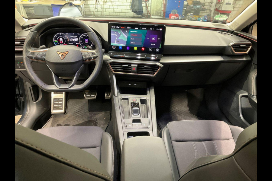 CUPRA Leon Sportstourer 1.4 e-Hybrid Business | Stoelverwarming |  Adaptieve cruisecontrol (ACC) | Achteruitrijcamera | Navigatiesysteem