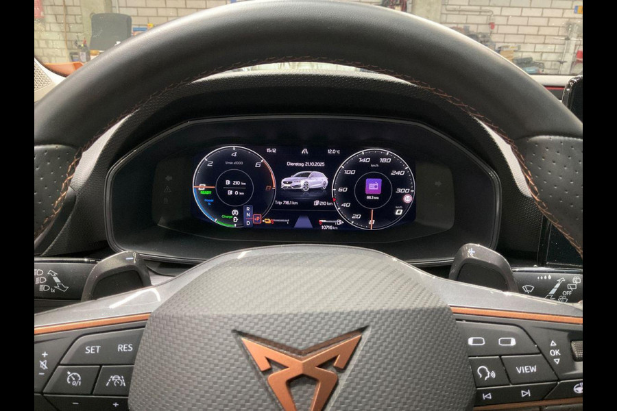 CUPRA Leon Sportstourer 1.4 e-Hybrid Business | Stoelverwarming |  Adaptieve cruisecontrol (ACC) | Achteruitrijcamera | Navigatiesysteem