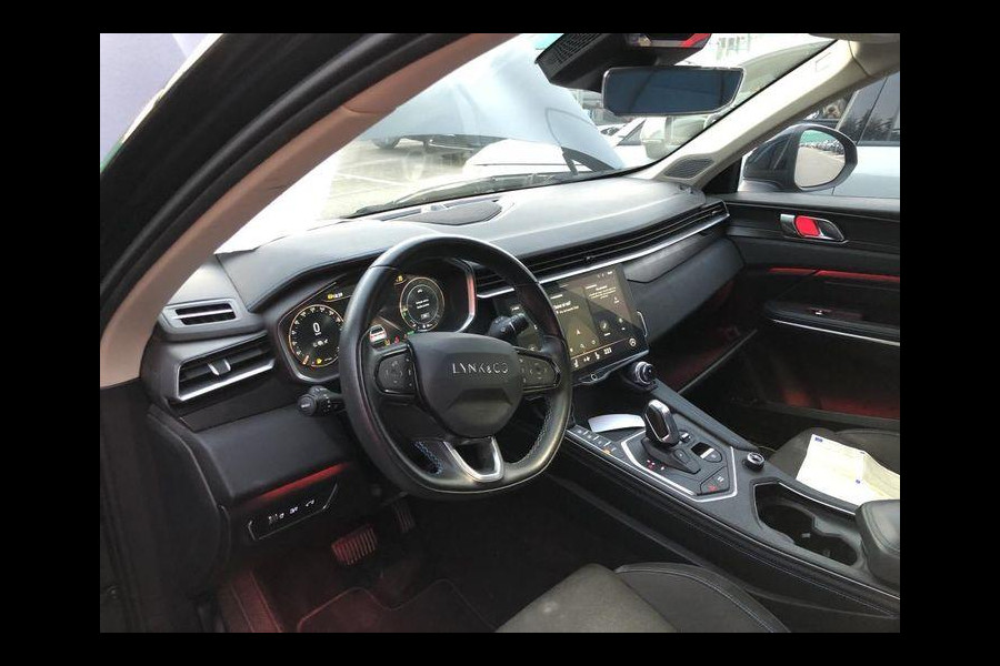 Lynk & Co 01 1.5 261 pk | PHEV | 360 Camera | Adaptieve Cruise | Elek. Achterklep | Panorama dak | Stoelverwarming | 1.800kg Trekgewicht