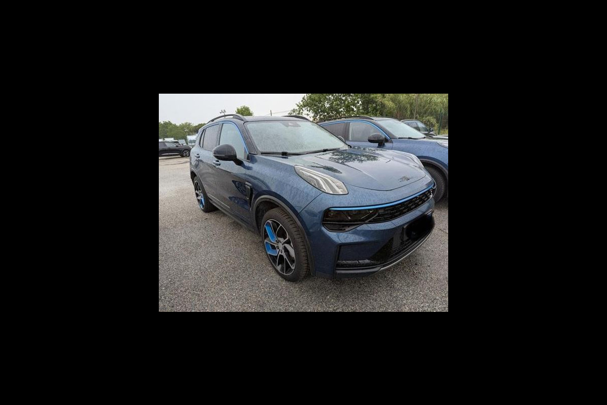 Lynk & Co 01 1.5 261 pk | PHEV | 360 Camera | Adaptieve Cruise | Elek. Achterklep | Panorama dak | Stoelverwarming | 1.800kg Trekgewicht