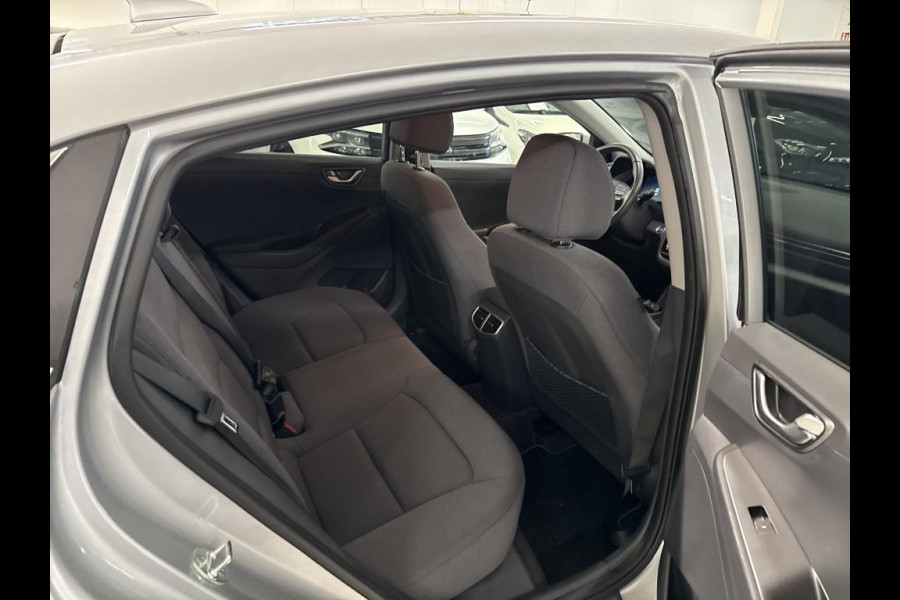 Hyundai IONIQ Comfort EV 38 kWh | Navigatie | Adaptive cruise control | Keyless
