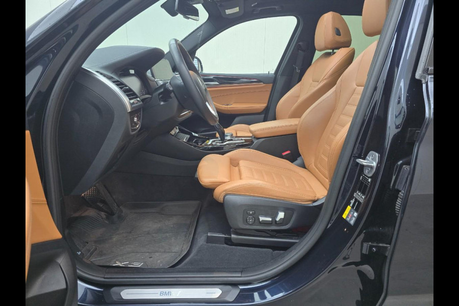 BMW iX3 High Executive 80 kWh | Panoramadak | Leder | Elektrische stoel | Stoelverwarming |  Shadow Line Pack | Camera's