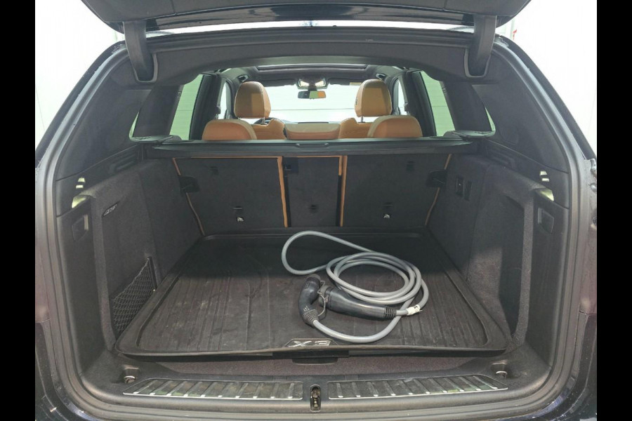 BMW iX3 High Executive 80 kWh | Panoramadak | Leder | Elektrische stoel | Stoelverwarming |  Shadow Line Pack | Camera's