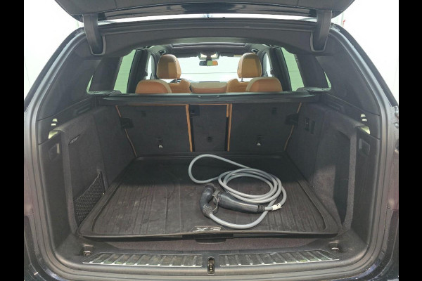 BMW iX3 High Executive 80 kWh | Panoramadak | Leder | Elektrische stoel | Stoelverwarming |  Shadow Line Pack | Camera's