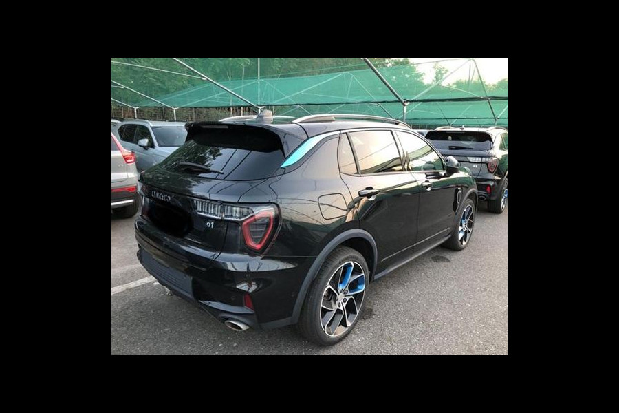 Lynk & Co 01 1.5 261 pk | PHEV | 360 Camera | Adaptieve Cruise | Elek. Achterklep | Panorama dak | Stoelverwarming | 1.800kg Trekgewicht