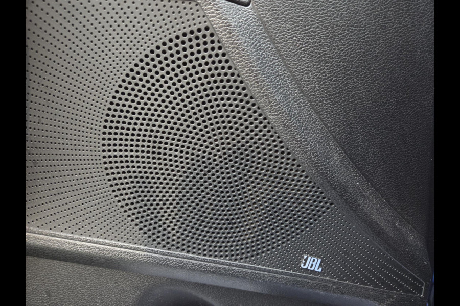 Kia Ceed Sportswagon 1.5 T-GDi MHEV GT-Line Edition | Trekhaak afneembaar | Adaptive cruise control | Stoelverwarming | Stuurwielverwarming  | JBL Speakers | Camera