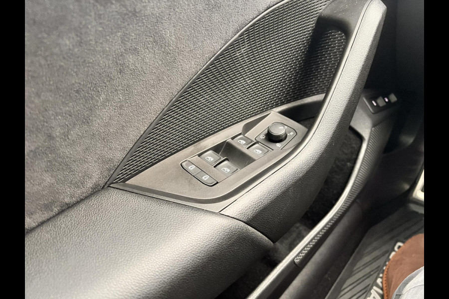 Škoda Octavia Combi 1.4 TSI RS iV PHEV Business | 245pk | Stoel- & Stuurverwarming | Achteruitrijcamera