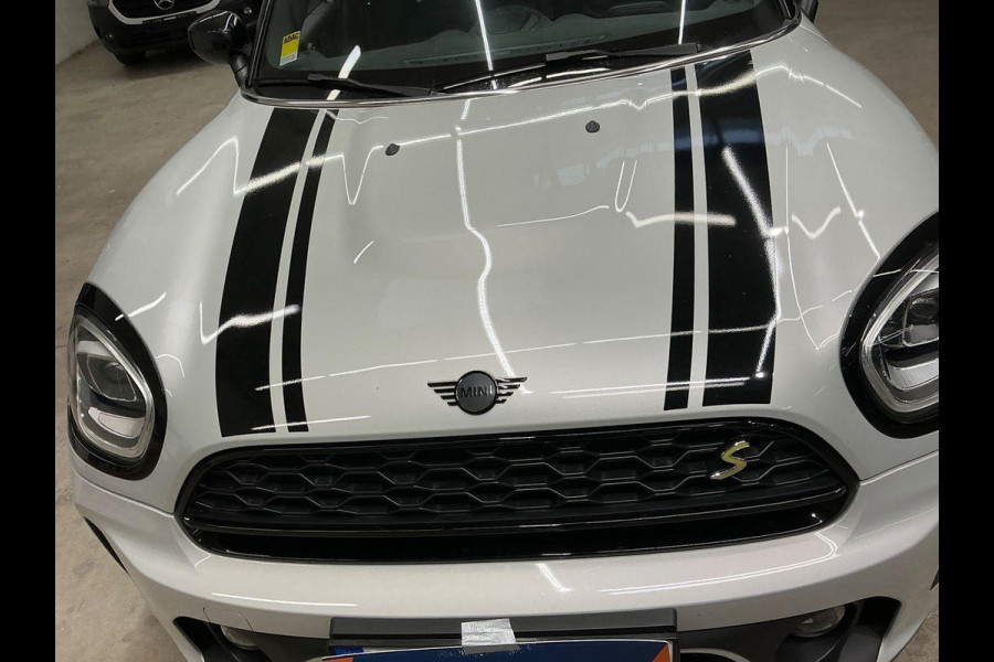 MINI Countryman 2.0 Cooper S E ALL4 Classic | Panoramadak | Lederen bekleding | Adaptive LED | Stoelverwarming | Verwarmd Stuurwiel | Sportstoelen | Climate control | Armsteun | Keyless entry