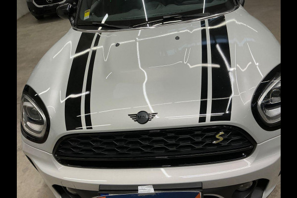 MINI Countryman 2.0 Cooper S E ALL4 Classic | Panoramadak | Lederen bekleding | Adaptive LED | Stoelverwarming | Verwarmd Stuurwiel | Sportstoelen | Climate control | Armsteun | Keyless entry