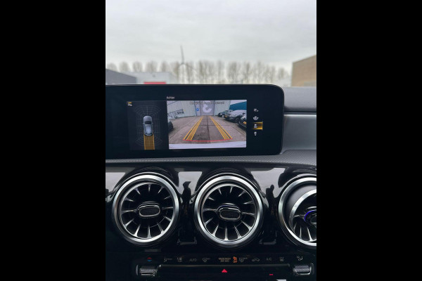 Mercedes-Benz A-Klasse 250 e Business Solution AMG Limited | Elektrische trekhaak | Stoelverwarming | Half leder | Camera