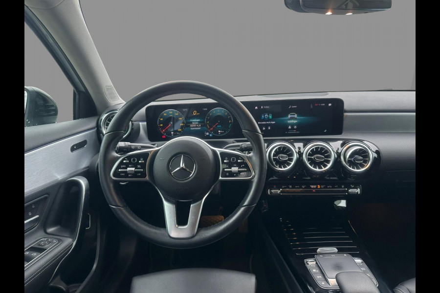 Mercedes-Benz A-Klasse 250 e Business Solution AMG Limited | Elektrische trekhaak | Stoelverwarming | Half leder | Camera