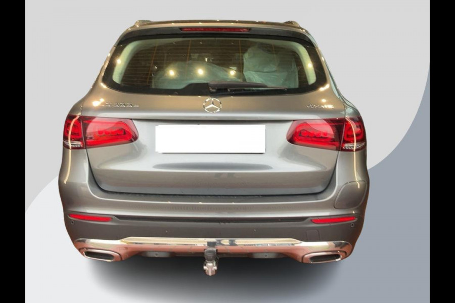 Mercedes-Benz GLC 300e 4MATIC 320pk PHEV | Trekhaak | 19 inch | Stoelverwarming | Adaptive cruise control | Achteruitrijcamera | Elektrisch verstelbare stoelen | Elektrsich verstelbare stoelen | 2 bandensets