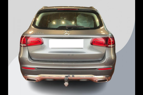 Mercedes-Benz GLC 300e 4MATIC 320pk PHEV | Trekhaak | 19 inch | Stoelverwarming | Adaptive cruise control | Achteruitrijcamera | Elektrisch verstelbare stoelen | Elektrsich verstelbare stoelen | 2 bandensets