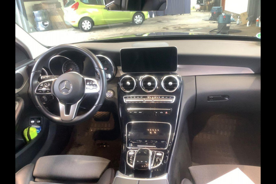 Mercedes-Benz C-Klasse Estate 300 e Avantgarde 320pk PHEV | Trekhaak | Adaptive cruise control | Stoelverwarming | Dodehoeksensoren | Elektrische stoelen met geheugenfunctie | Head up Display |