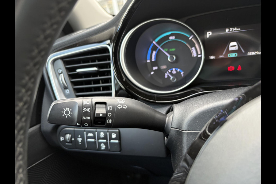 Kia Ceed Sportswagon 1.6 GDI PHEV DynamicLine | 140pk Automaat | Stoelverwarming | Camera | Navigatie | Climate control