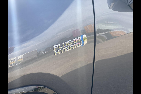 Toyota RAV4 2.5 Plug-in Hybrid AWD GR SPORT | Stoelverwarming | Stuurwielverwarming | Climate Control | Head Up Display