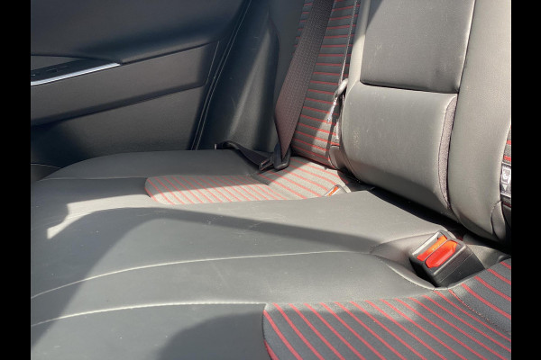 Toyota RAV4 2.5 Plug-in Hybrid AWD GR SPORT | Stoelverwarming | Stuurwielverwarming | Climate Control | Head Up Display