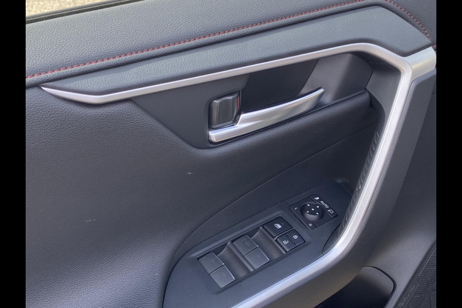 Toyota RAV4 2.5 Plug-in Hybrid AWD GR SPORT | Stoelverwarming | Stuurwielverwarming | Climate Control | Head Up Display