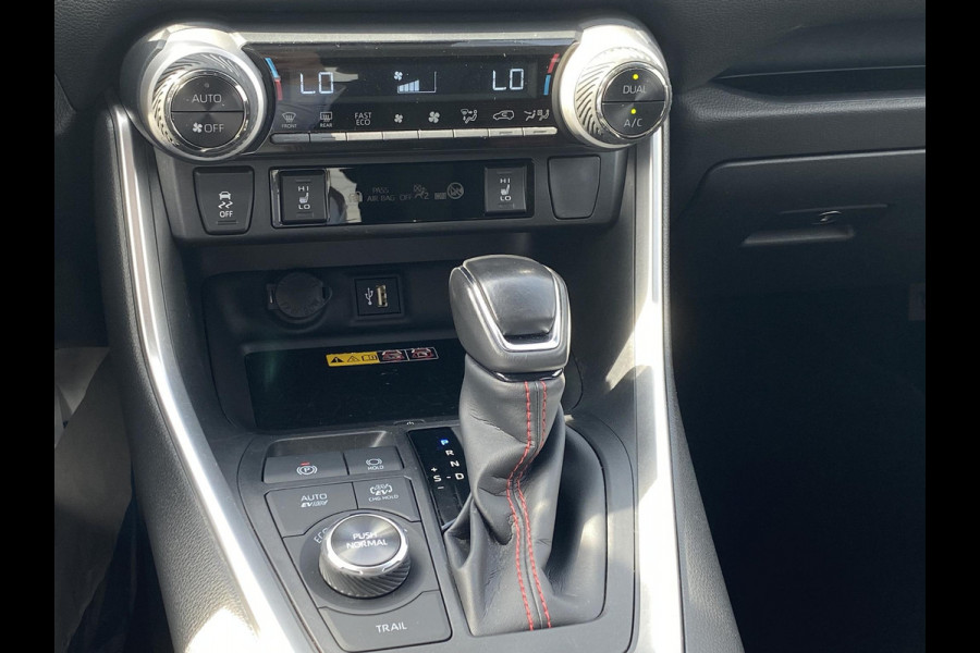 Toyota RAV4 2.5 Plug-in Hybrid AWD GR SPORT | Stoelverwarming | Stuurwielverwarming | Climate Control | Head Up Display