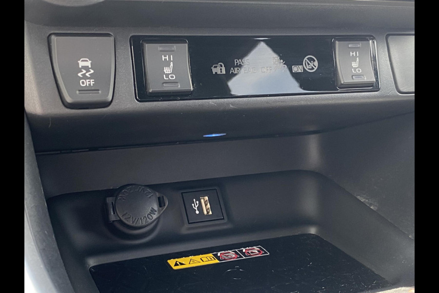 Toyota RAV4 2.5 Plug-in Hybrid AWD GR SPORT | Stoelverwarming | Stuurwielverwarming | Climate Control | Head Up Display