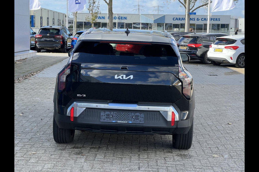 Kia EV3 Plus 81.4 kWh | Warmtepomp | 204 PK | Stoelverwarming | Stuurverwarming | BLIS | 19 inch Licht metaal