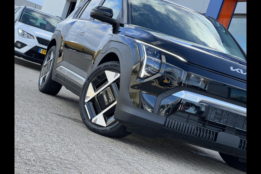 Kia EV3 Plus 81.4 kWh | Warmtepomp | 204 PK | Stoelverwarming | Stuurverwarming | BLIS | 19 inch Licht metaal