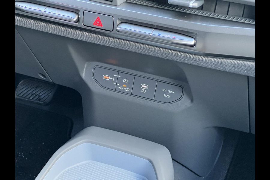 Kia EV3 Plus 81.4 kWh | Warmtepomp | 204 PK | Stoelverwarming | Stuurverwarming | BLIS | 19 inch Licht metaal