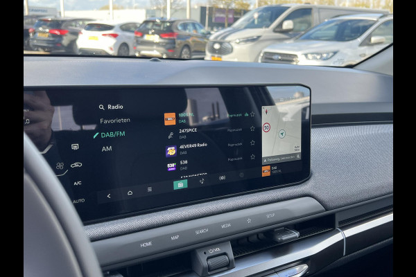 Kia EV3 Plus 81.4 kWh | Warmtepomp | 204 PK | Stoelverwarming | Stuurverwarming | BLIS | 19 inch Licht metaal