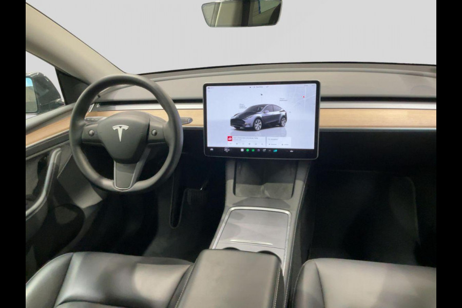 Tesla Model Y Long Range AWD 75 kWh 514pk | Trekhaak | Panoramadak | 2 bandensets