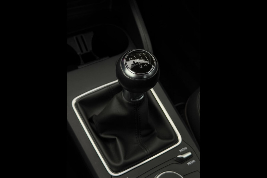 Audi Q2 30 TFSI Design Pro Line Plus Trekhaak Navi