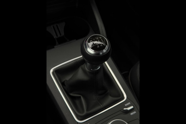 Audi Q2 30 TFSI Design Pro Line Plus Trekhaak Navi