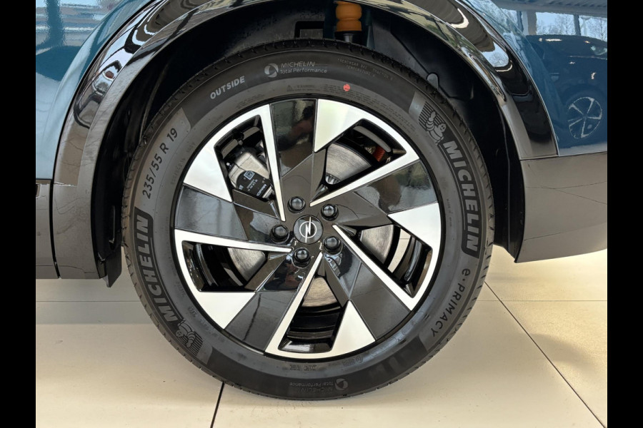 Opel Grandland 1.6 Turbo Plug-in-Hybrid GS Stoelverwarming | Stuurverwarming | Afneembare trekhaak | Focal Audio | Panoramadak