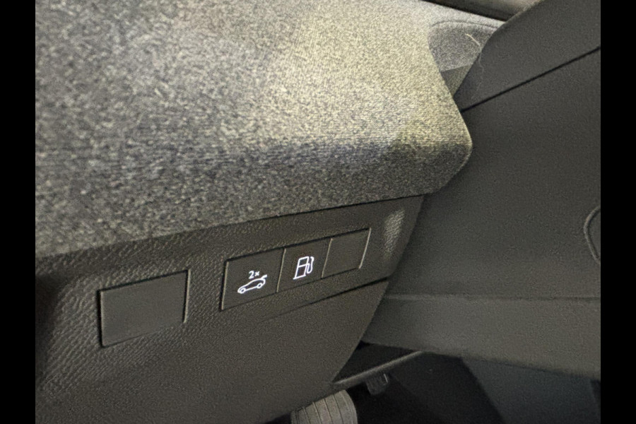 Opel Grandland 1.6 Turbo Plug-in-Hybrid GS Stoelverwarming | Stuurverwarming | Afneembare trekhaak | Focal Audio | Panoramadak