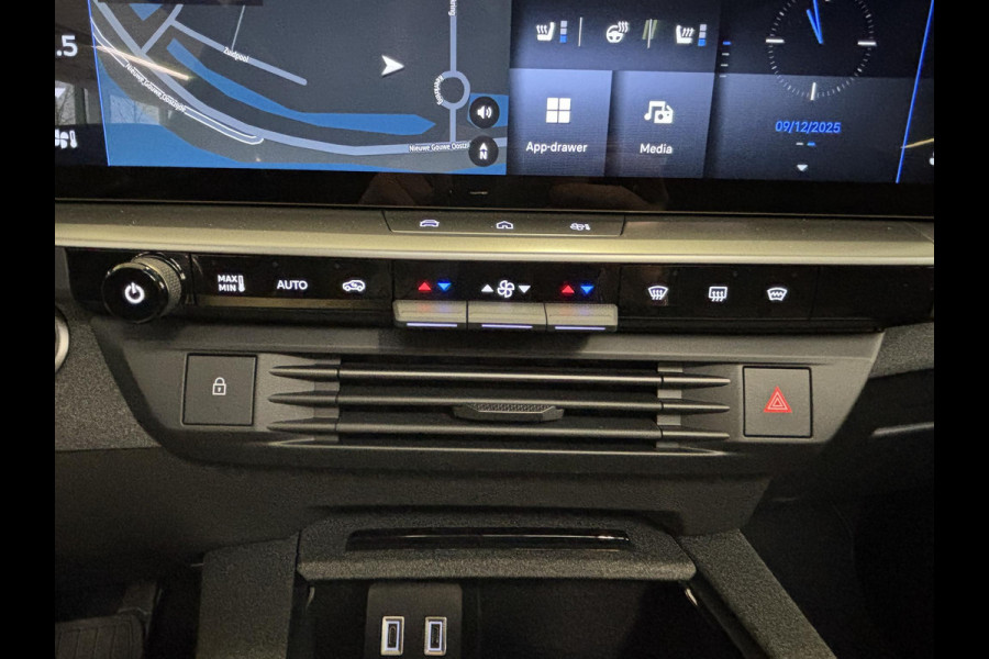 Opel Grandland 1.6 Turbo Plug-in-Hybrid GS Stoelverwarming | Stuurverwarming | Afneembare trekhaak | Focal Audio | Panoramadak