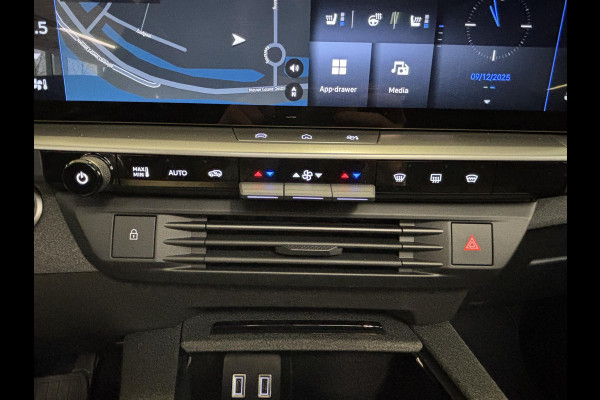Opel Grandland 1.6 Turbo Plug-in-Hybrid GS Stoelverwarming | Stuurverwarming | Afneembare trekhaak | Focal Audio | Panoramadak