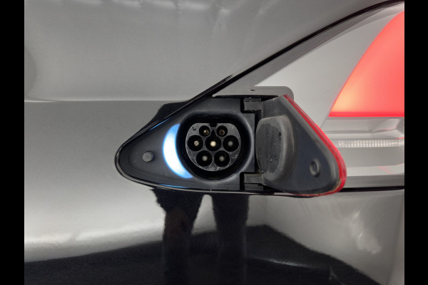 Tesla Model X 100D Black-Line AWD [ 3-Fase ] { SOH-86% } Aut. *PANO-WINDOW | AUTO-PILOT | VEGAN-LEATHER | NAVI-FULLMAP | FULL-LED | AIR-SUSPENSION | DIGI-COCKPIT | KEYLESS | DAB+ | HEATED-SPORTSEATS | PRIVACY-GLASS | TOPVIEW | TOWBAR | 22"ALU*