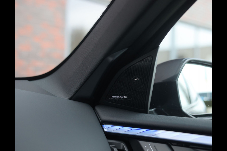 BMW X3 30e xDrive | M Sport Pro - Trekhaak - H/K - Pano