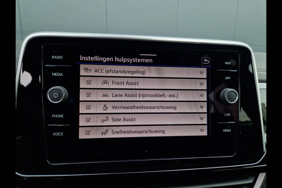 Volkswagen T-Roc 1.5 TSI R-Line Business /1e eigenaar