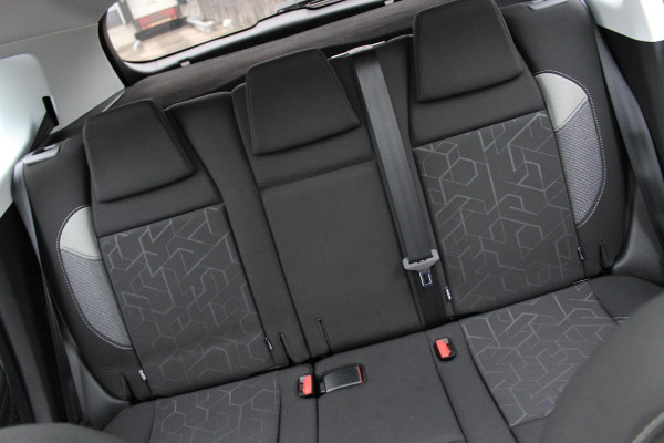 Peugeot 2008 1.2 PureTech Blue Lion AUTOMAAT PANORAMA MULTIMEDIA NAVI AIRCO CRUISE TREKHAAK ETC