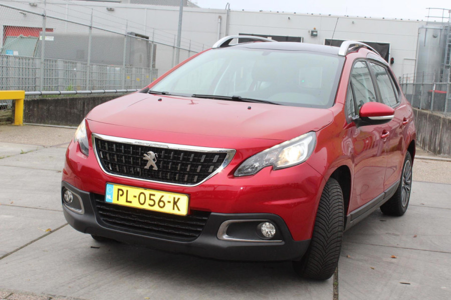 Peugeot 2008 1.2 PureTech Blue Lion AUTOMAAT PANORAMA MULTIMEDIA NAVI AIRCO CRUISE TREKHAAK ETC