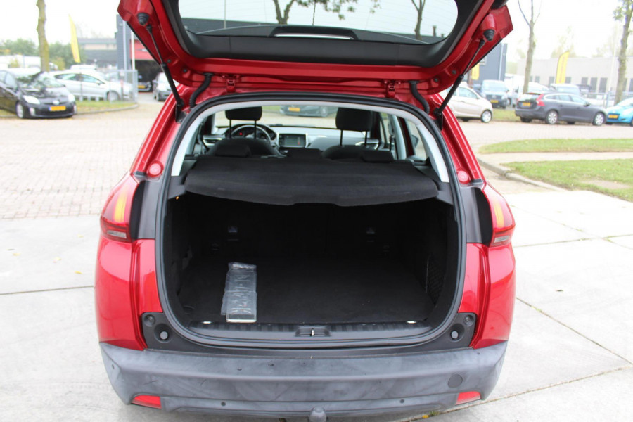 Peugeot 2008 1.2 PureTech Blue Lion AUTOMAAT PANORAMA MULTIMEDIA NAVI AIRCO CRUISE TREKHAAK ETC