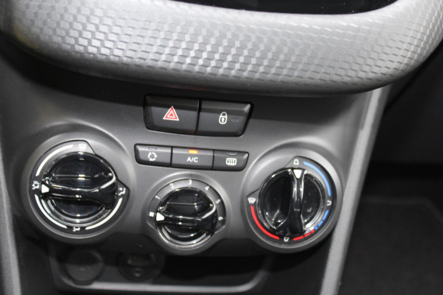 Peugeot 2008 1.2 PureTech Blue Lion AUTOMAAT PANORAMA MULTIMEDIA NAVI AIRCO CRUISE TREKHAAK ETC